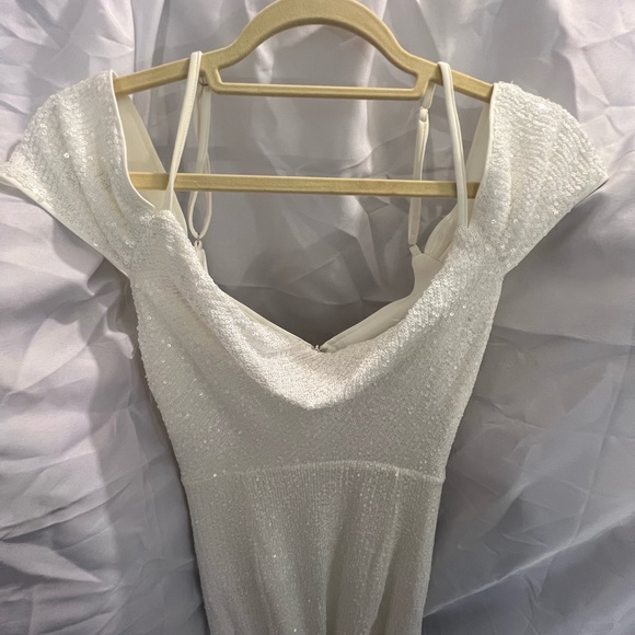 Dress - Picture 5 of 7